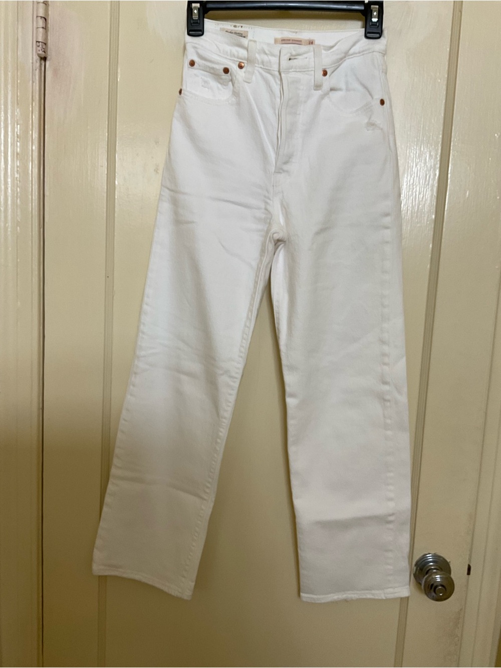 Levi's White Women's Straight Leg Jeans - High Rise